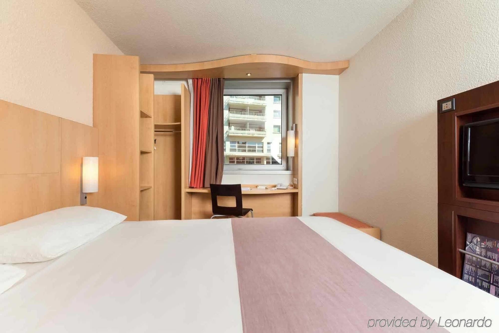 Hotel Ibis Les Moulineaux 